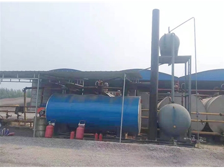 2噸導(dǎo)熱油鍋爐在客戶現(xiàn)場(chǎng)運(yùn)行